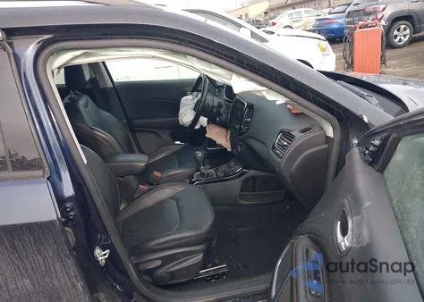 2021 Jeep Compass Limited 4X4 z USA, uszkodzony, nr VIN 3C4NJDCB8MT525906